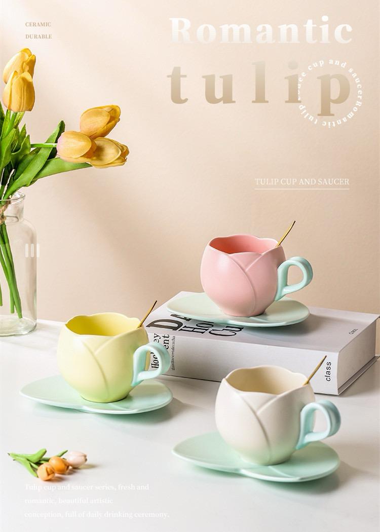 Tulip Folds Cup With Plate