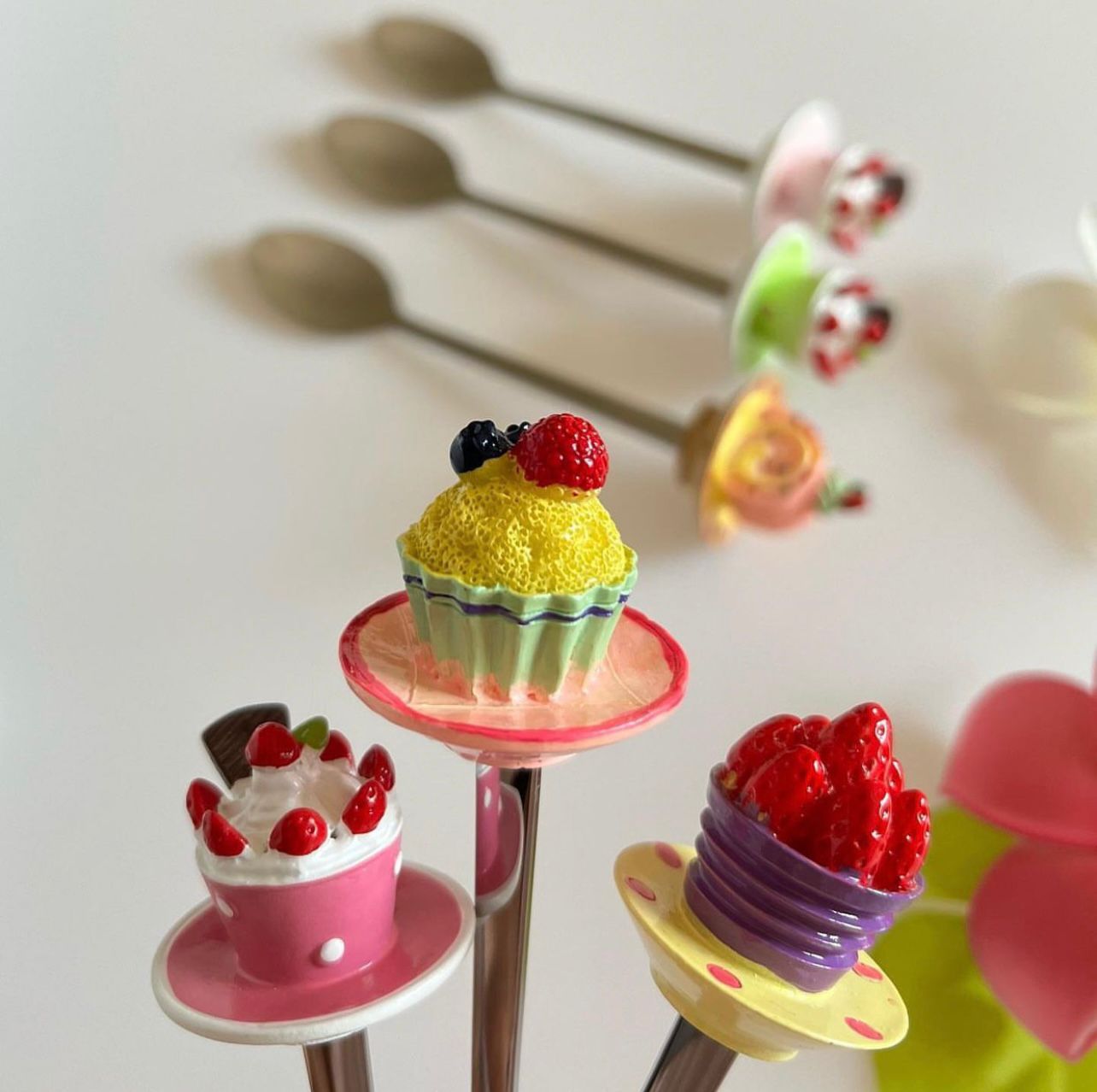 Mixed Cakes Spoon And Folk Set